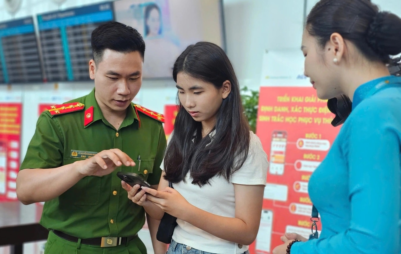 Làm thủ tục sân bay “nhanh như chớp” với VNeID – Hành khách nên biết sớm!