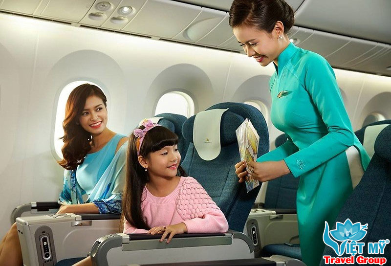 Trẻ em đi máy bay: Độ tuổi, hành lý và giấy tờ cần chuẩn bị